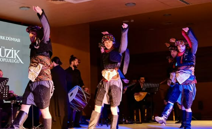 İzmir Devlet Türk Dünyası Topluluğu Deve Güreşi Festivali Açılışı