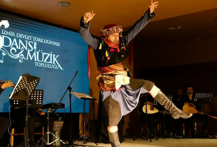 İzmir Devlet Türk Dünyası Topluluğu Deve Güreşi Festivali Açılışı