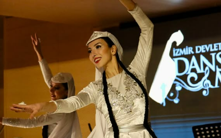 İzmir Devlet Türk Dünyası Topluluğu Deve Güreşi Festivali Açılışı