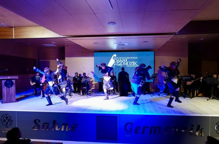 İzmir Devlet Türk Dünyası Topluluğu Deve Güreşi Festivali Açılışı